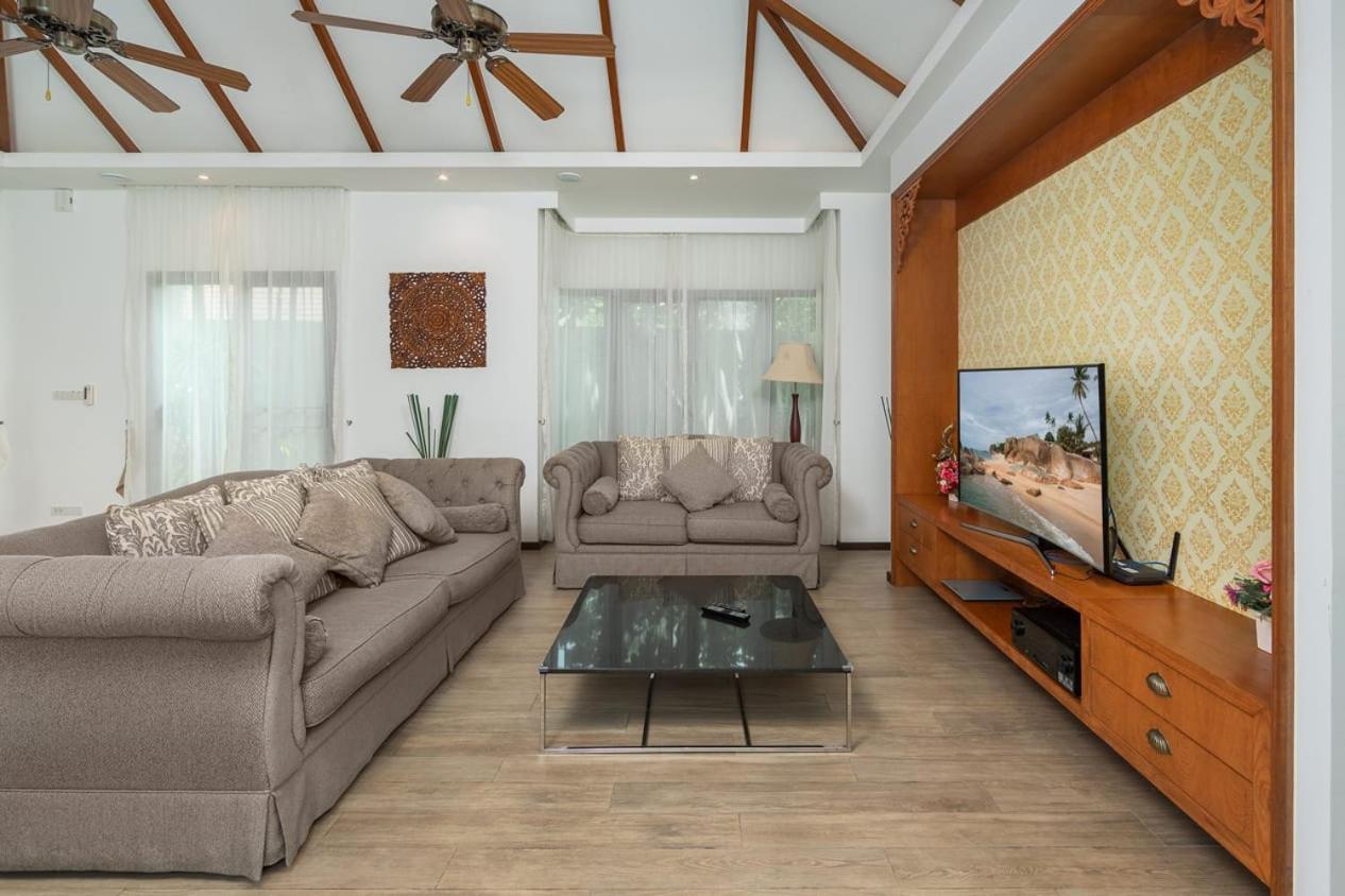 Villa Bond| 3 Bedrooms | Private Pool | 3 Min To Naiharn Beach Rawai Bagian luar foto