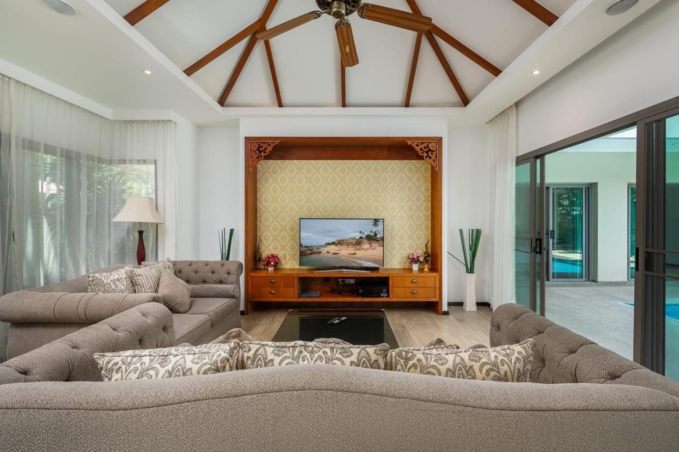 Villa Bond| 3 Bedrooms | Private Pool | 3 Min To Naiharn Beach Rawai Bagian luar foto
